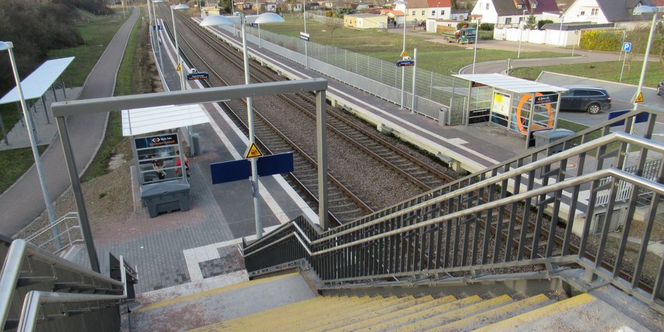 Im März 2020 gingen die beiden neuen Bahnsteige in Betrieb.