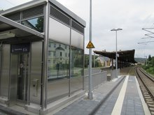 Seit Sommer 2021 ist der Aufzug zum Bahnsteig 2 in Betrieb.