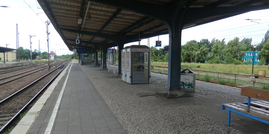 Die Bahnsteiganlagen in Köthen gehören zu einer Umbaumaßnahme im gesamten Eisenbahnknotenpunkt, die Planungen begannen 2021.
