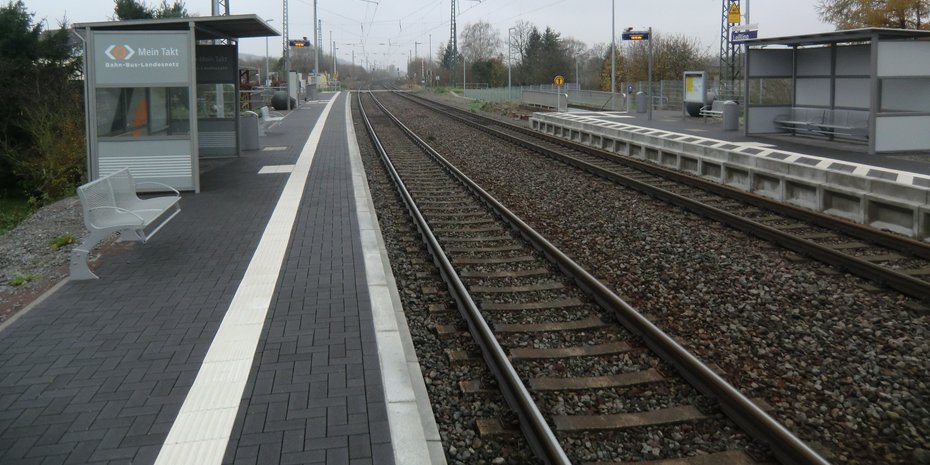 Die Bahnsteigerneuerung in Leißling wurde im Herbst 2014 abgeschlossen