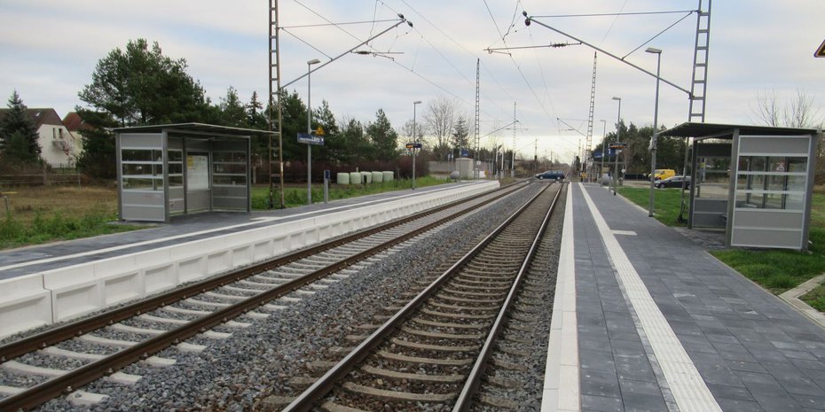 Seit Ende 2021 können die Fahrgäste die neuen Bahnsteige benutzen.